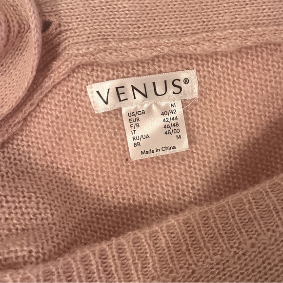 VENUS V-Neck | V-Back | Light Pink | M | Back Buttons | 100% Acrylic - Picture 4 of 6